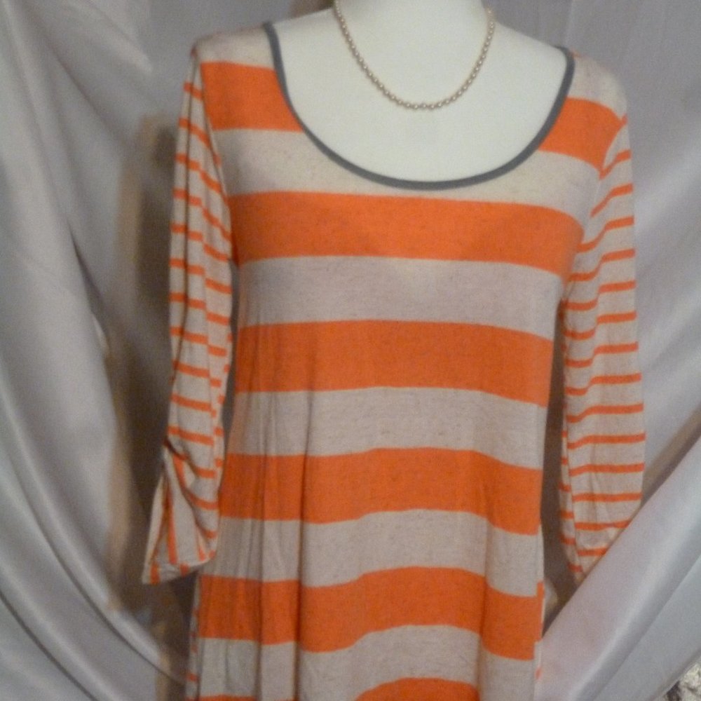 NEW Bright comfy tunic adjustable on the back - Picture 1 of 6